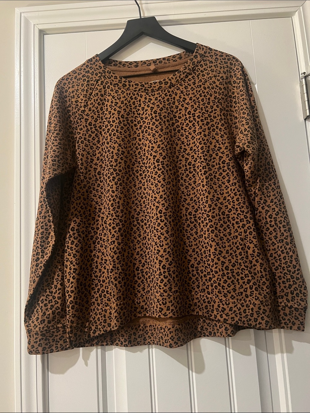 Lou & Grey Leopard print boxy pullover sweater